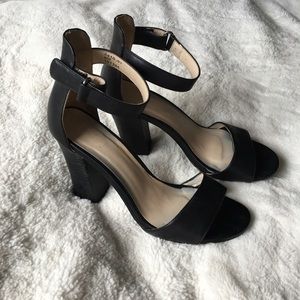 Cathy Jean black strapped heal